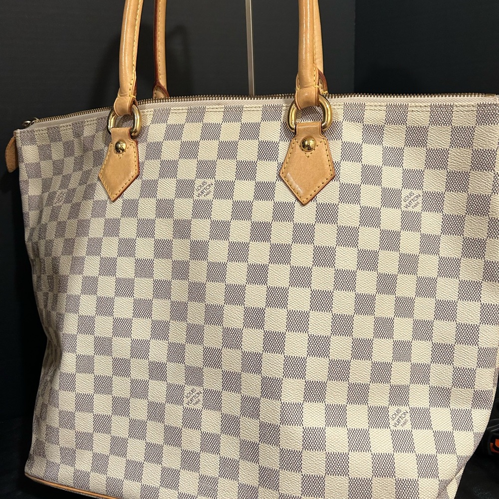 Louis Vuitton Saleya GM Damier Azur EUC / W/COA - Picture 4 of 15